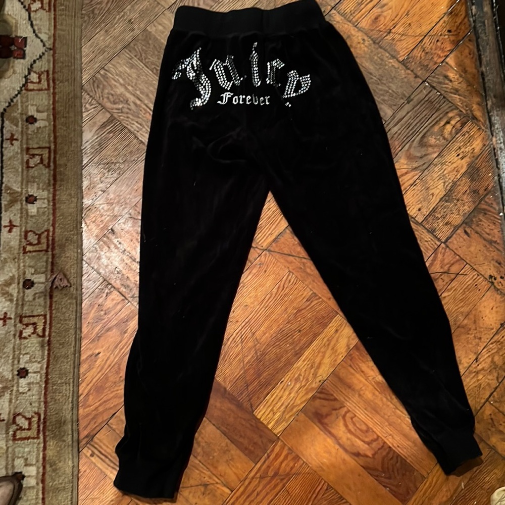 Juicy x Forever 21 Velour Black Joggers, SZ S, EUC